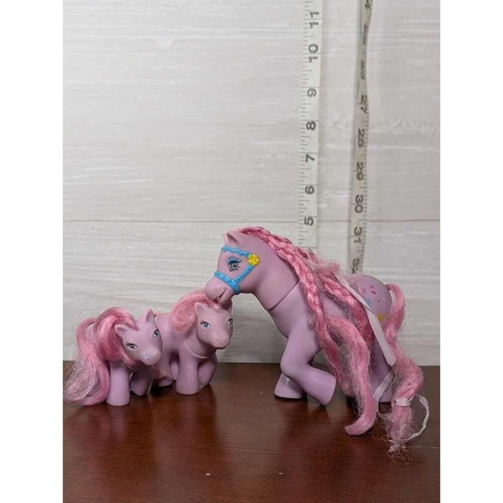 Vintage PINK PURPLE TOY HORSES 1990s Clone Pony Family Set FOALS Blue Bridle
